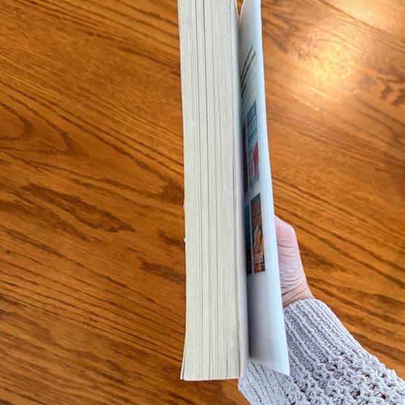 Point of Retreat by Colleen Hoover Book - Picture 4 of 4